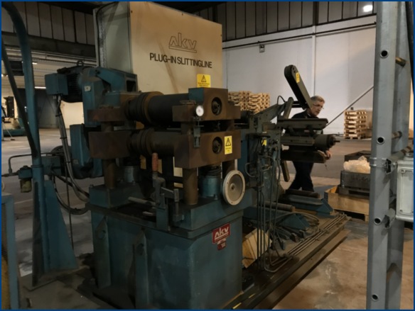 15.75 (400MM) AKV PLUG-IN PULL THRU SLITTING LINE