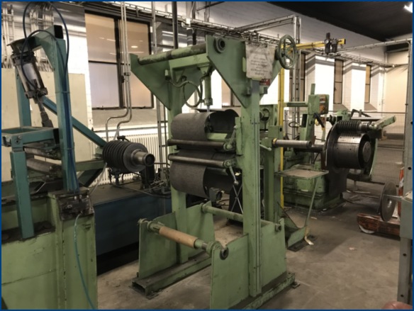 12 (320MM) AKV LOOP SLITTING LINE W/ PACKAGING LINE