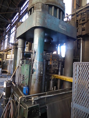 7 ADVANCE MACHINE (AMD) #1000-3030 HYDRAULIC BILLET SHEAR