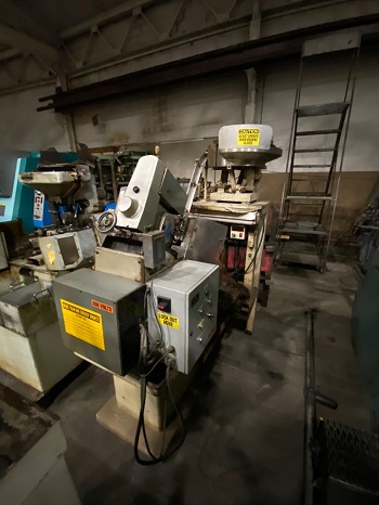 SNOW NT-2 5/16 SINGLE SPINDLE NUT TAPPER