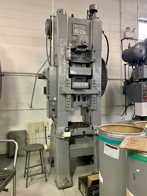 250 TON MINSTER KNUCKLE JOINT PRESS
