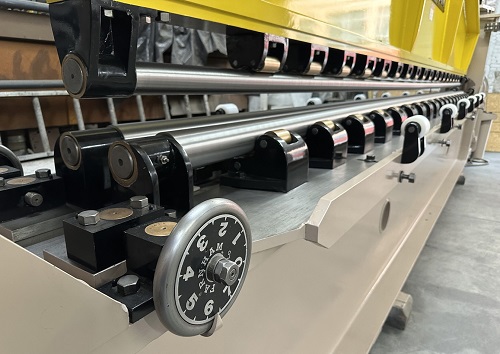 20' FARNHAM MDL. 2015-EXXX FORMING ROLL MACHINE