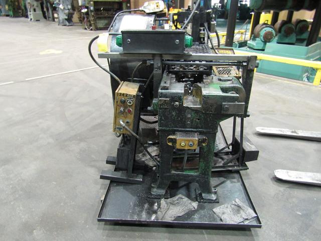 1/4 MANVILLE ROD HEADER