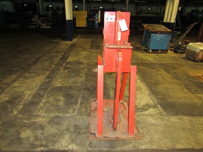 10 TON BUSHMAN C-HOOK W/ STAND