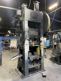 150 TON ERIE MODEL #S1-150-27-33 SSSC TRIM PRESS
