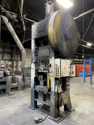 150 TON ERIE MODEL #S1-150-27-33 SSSC TRIM PRESS