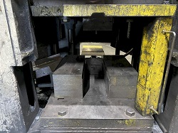 150 TON ERIE MODEL #S1-150-27-33 SSSC TRIM PRESS