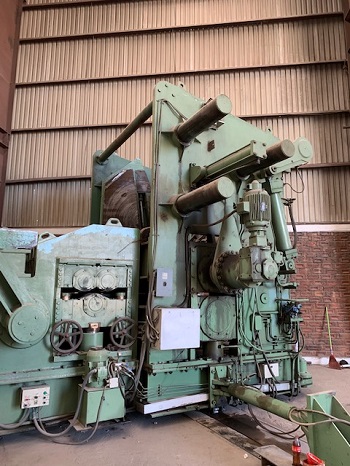 130 (3,300mm) x 1 (25.4mm) Blohm & Voss API Spiral Pipe Mill with Hydrotester