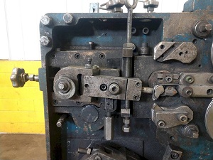 TORRINGTON M# W125A SPRING COILER WITH TORSION ATTACHMENT