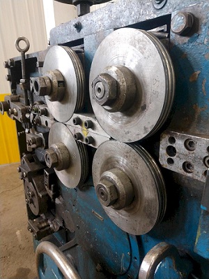 TORRINGTON M# W125A SPRING COILER WITH TORSION ATTACHMENT