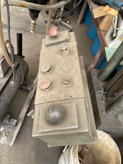 50 TON WHITNEY MODEL 664-500 HYDRAULIC SHEAR