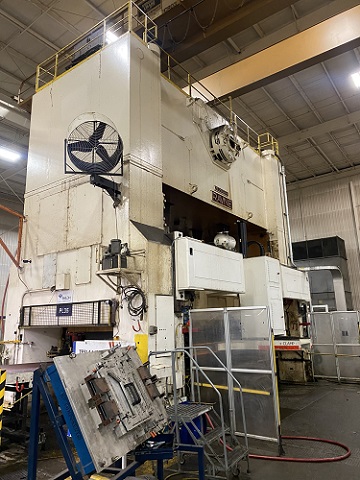 1250 TON RAVNE 2DE-1250-240-96 SSDC STAMPING PRESS LINE W/ WAYNE TRAIL TRANSFER