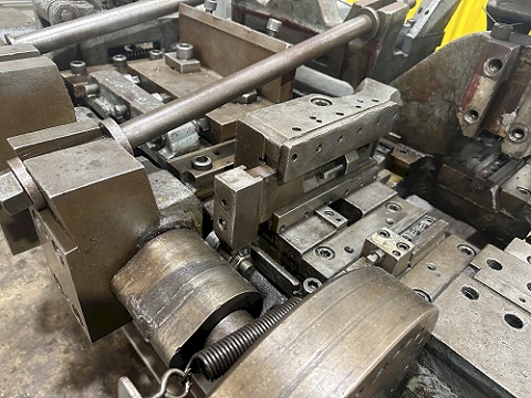 NILSON MODEL #S3F WIRE BENDING FOUR SLIDE