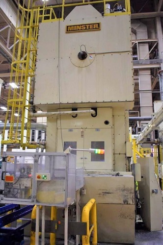 1200 TON MINSTER E2-1200 ECCENTRIC SHAFT STRAIGHT-SIDE TRANSFER PRESS