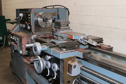 21 /30 x 100 TARNOW GAP BED ENGINE LATHE MODEL# TUJ 50