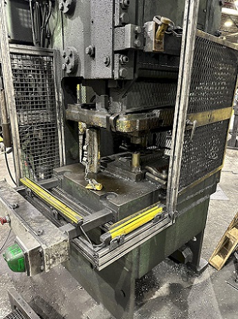 120 TON CLEARING-NIAGARA MODEL #E-110 OBS GAP FRAME PRESS