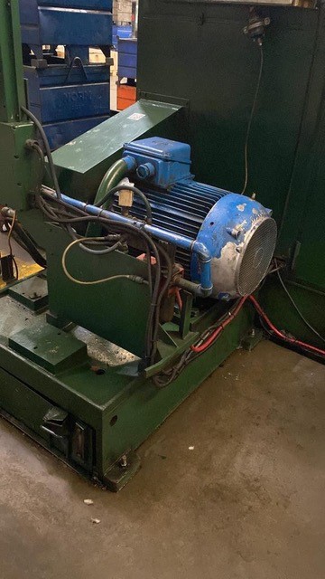 1/2 X 3-1/2 SACMA MODEL SP-37, 4-DIE 5-STATION BOLT MAKER