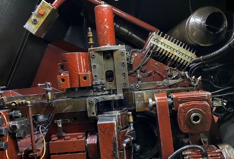 1/2 X 3-1/2 SACMA MODEL SP-37, 4-DIE 5-STATION BOLT MAKER