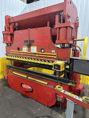 230 TON X 10' CINCINNATI MODEL #230-8AS HYDRAULIC CNC PRESS BRAKE W/ CONTROLS