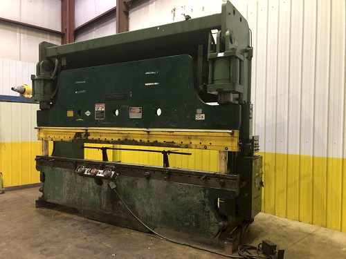 230 TON X 14' CINCINNATI MODEL #230CBX12 HYDRAULIC PRESS BRAKE