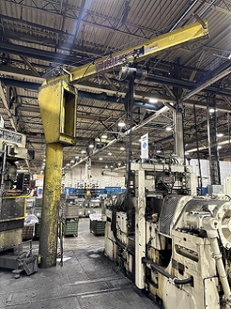 4000 LB (2 TON) ABELL-HOWE FREE STANDING JIB CRANE & P&H POWERED HOIST