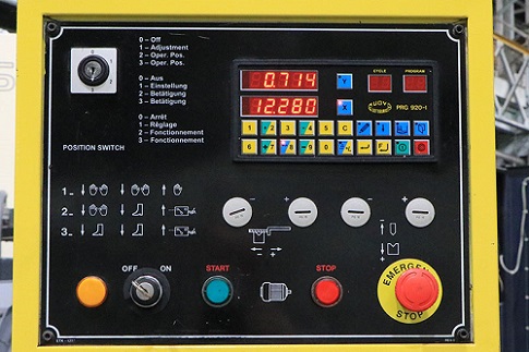 12' X 220 TON DURMA MODEL# 37200 CNC HYDRAULIC PRESS BRAKE