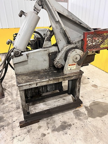 16 X 15 HP KRB MODEL #A114 HYDRAULIC ALLIGATOR SHEAR