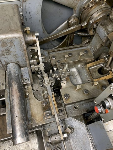 3/16 WATERBURY #1 2 DIE 4 BLOW TUBULAR RIVET HEADER