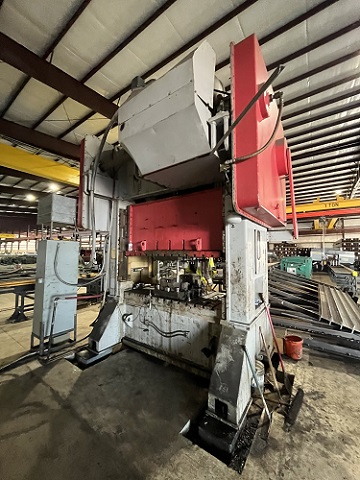 BLOW 250 TON STRAIGHT SIDE TWIN END BACKSHAFT DRIVEN MECHANICAL PRESS