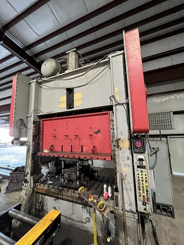 BLOW 250 TON STRAIGHT SIDE TWIN END BACKSHAFT DRIVEN MECHANICAL PRESS