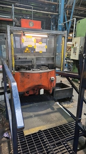 30 TON HYDROMEC TURBO-300-S TRIM PRESS