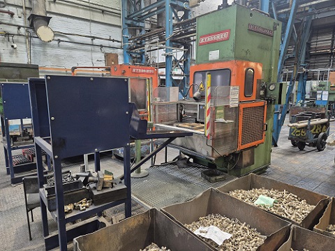 100 TON HYDROMEC TURBO-1000 TRIM PRESS