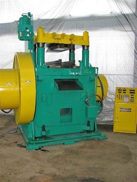 150 TON YODER 4 POST CUTOFF PRESS