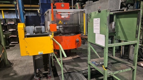 30 TON HYDROMEC TURBO-300-S TRIM PRESS