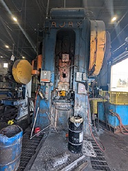 1000 TON AJAX #10C STRAIGHT SIDE MECHANICAL FORGING PRESS