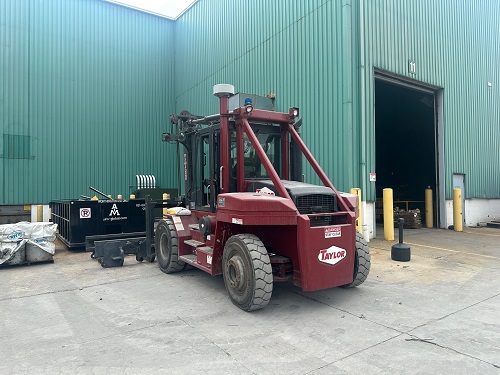 30,000 LB TAYLOR TX 300S SERIES BIG RED FORKLIFT