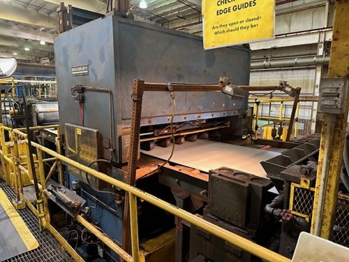 72 x .250 BRADBURY, 4HI, 11 ROLL AUTO-SELECTIVE HYD. PULL THROUGH LEVELER