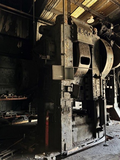 1600 TON NATIONAL MAXIPRESS