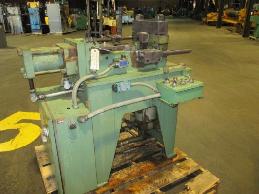 3 FENN MODEL #30-3 HYDRAULIC TUBE END FORMING MACHINE