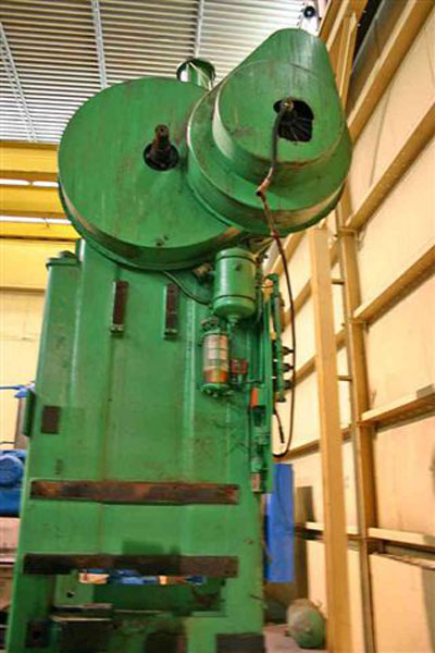 150 TON NIAGARA MODEL #SC1-150-33-42 STRAIGHT SIDE SINGLE CRANK PRESS