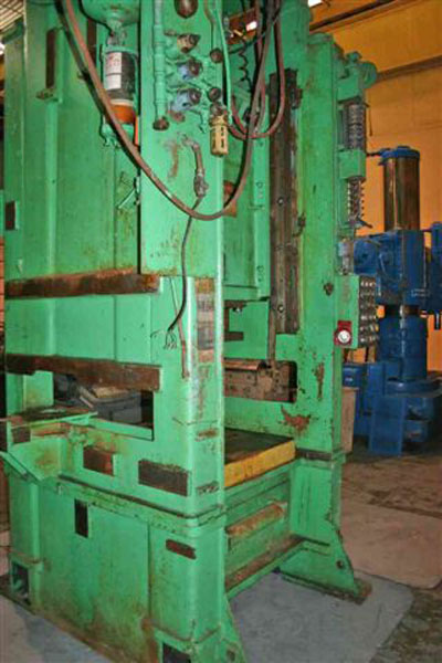 150 TON NIAGARA MODEL #SC1-150-33-42 STRAIGHT SIDE SINGLE CRANK PRESS