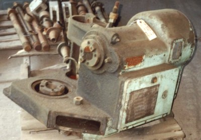 KEARNEY & TRECKER Vertical Milling Head for Production Mill