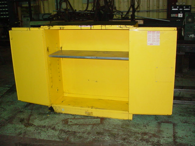 JUSTRITE Flamable Liquid Storage Cabinet, 30 gal. 44 x 43 x 18