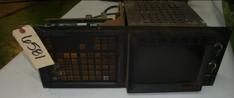 MDI/CRT UNIT: FANUC A02B-0076-C128 MDI/CRT UNIT