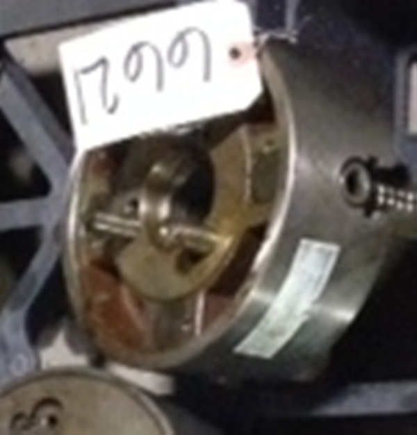 8 Bison 4 Jaw D1 Type Chuck