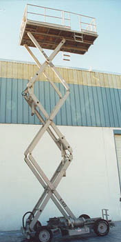 1,000 Lb MARK INDUSTRIES #RT-30G, 50 to 30' Platform Ht, 142 x 66 Platform