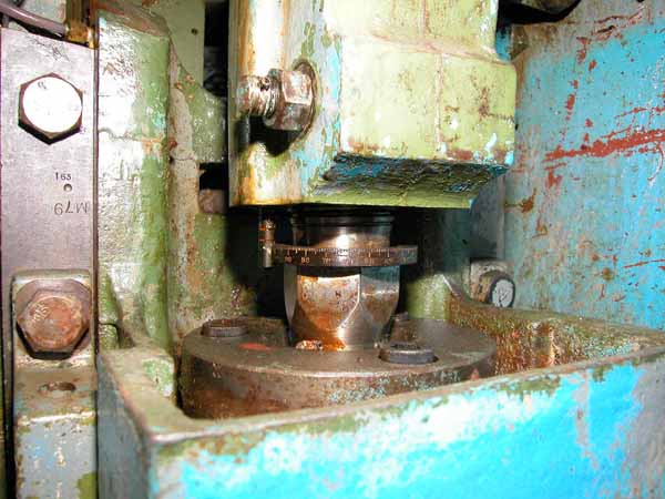 45 Ton NIAGARA OBI Press, 5 Str, 16.25 SH, 2.6 Adj, 28 x 18 Bed, 55 SPM