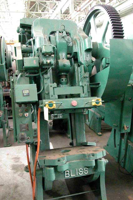 75 Ton BLISS OBI Press, 8 Str, 15 Shut Height, 3 Adj, 24 x 32 Bed, 40 SPM