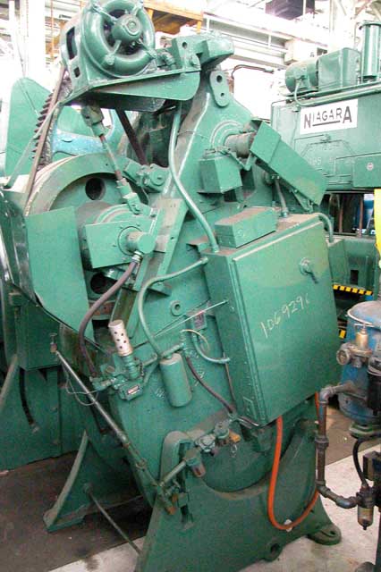 75 Ton BLISS OBI Press, 8 Str, 15 Shut Height, 3 Adj, 24 x 32 Bed, 40 SPM