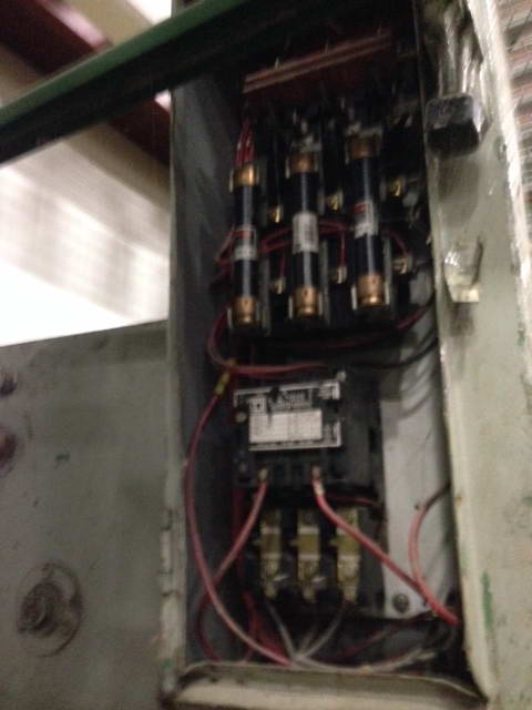 4,000 Lb US BAIRD MODEL AN40-44-017215 Motorized Coil Cradle, 10 Wide, 48 OD